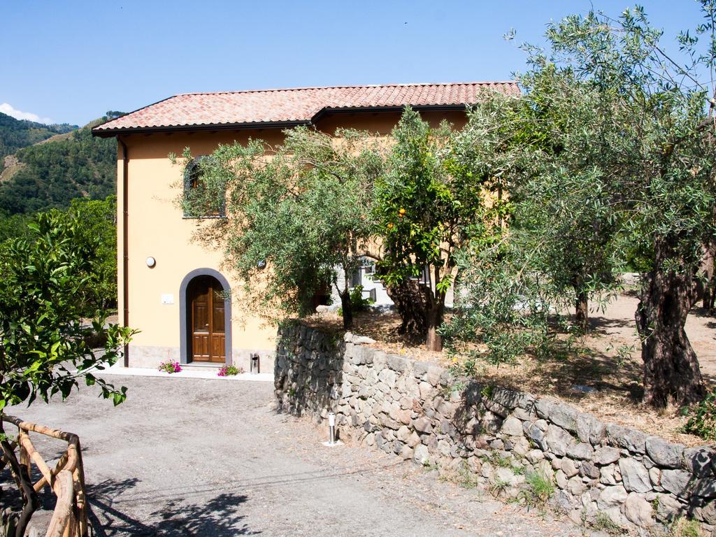 La Porta Delle Gole Motta Camastra